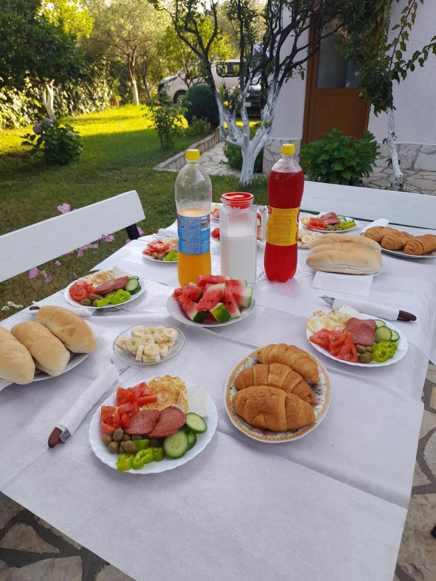 Villa Festim Ксамил Екстериор снимка